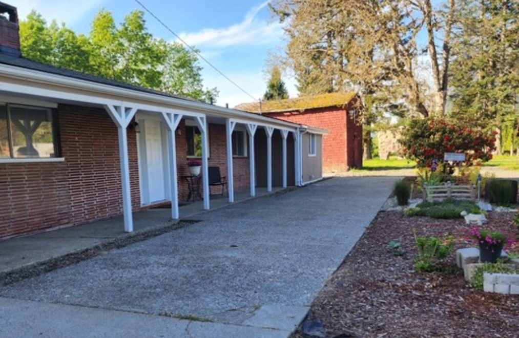 784 E North Bend Way in North Bend, WA - Building Photo