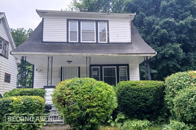 property at 11512 Harvey Ave