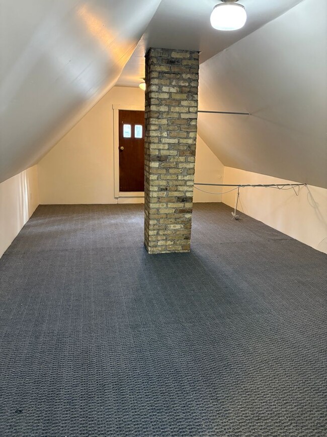 property at 424 N Pearl St