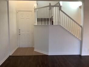 1223 Cresswell Cove in San Antonio, TX - Foto de edificio - Building Photo