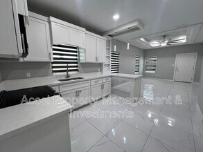 1122 Country Club Dr in Alamo, TX - Building Photo - Building Photo