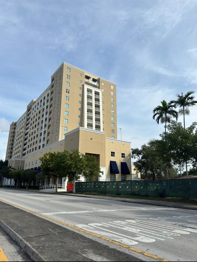 117 NW 42nd Ave in Miami, FL - Building Photo - Building Photo
