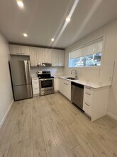 912 Berkley Rd in North Vancouver, BC - Building Photo - Building Photo