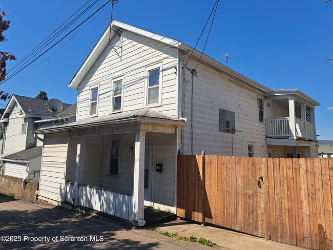 property at 625 Rosen Ct