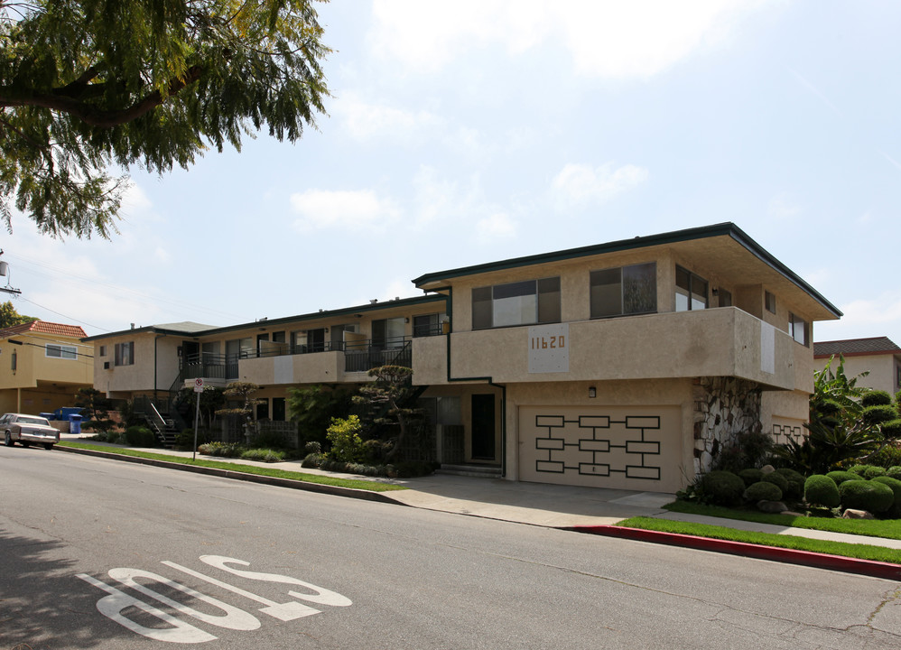 11620 Nebraska Ave in Los Angeles, CA - Building Photo