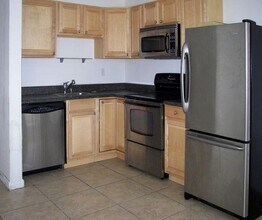 4051 NE 13th Ave in Oakland Park, FL - Building Photo - Building Photo