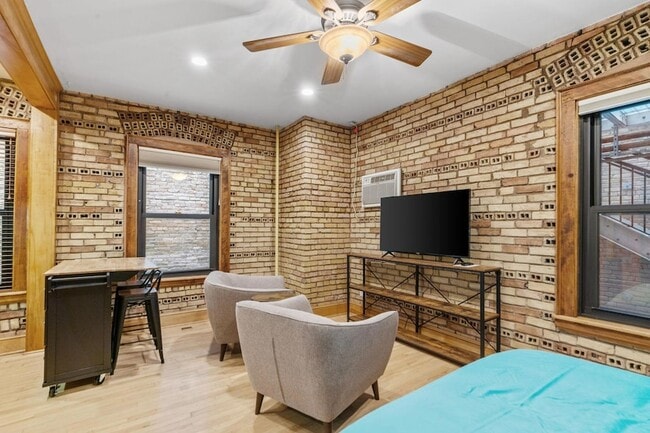 11 S 12th St in Minneapolis, MN - Foto de edificio - Building Photo