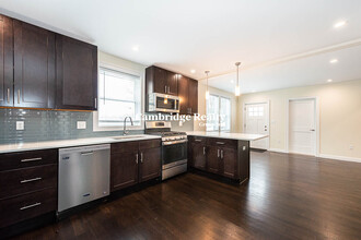 10 Marion St, Unit 2T in Medford, MA - Building Photo - Building Photo