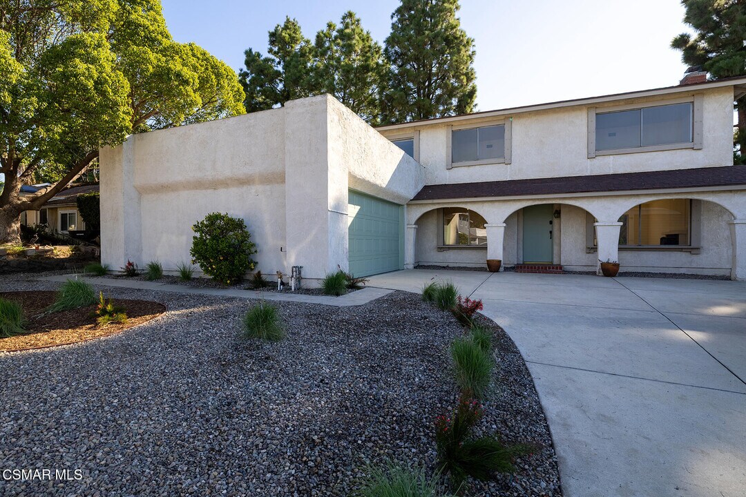 2442 N Alden St in Simi Valley, CA - Building Photo