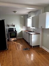 1174 E 77th St in Kansas City, MO - Building Photo - Building Photo