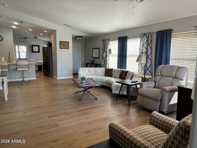 10381 W Yukon Dr in Peoria, AZ - Building Photo - Building Photo