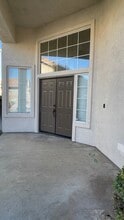 13817 Green Vista Dr in Fontana, CA - Building Photo - Building Photo