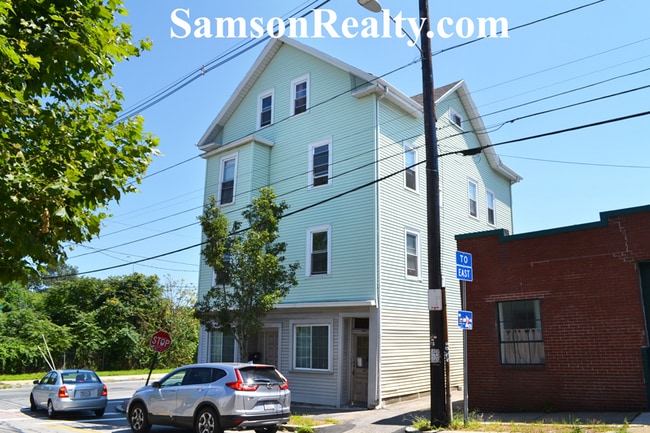 669 Wickenden St in Providence, RI - Building Photo - Building Photo