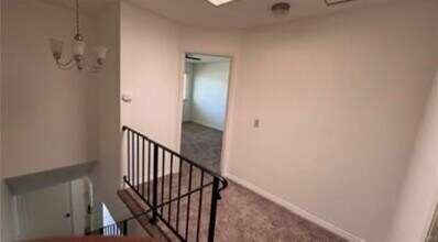 1107 W Francis St in Ontario, CA - Foto de edificio - Building Photo