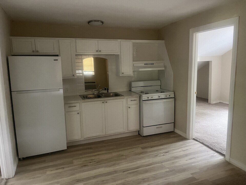 415 E 8th St in Ada, OK - Foto de edificio