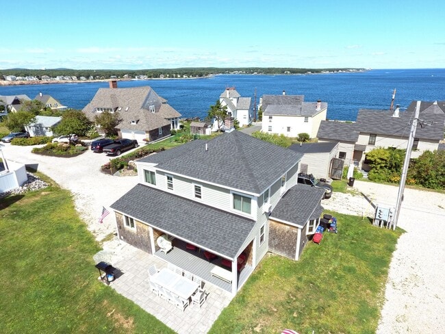 property at 3 Ravine Ave