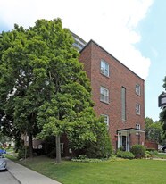 60 Robinson St in Hamilton, ON - Building Photo