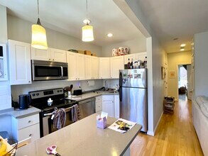 33 Hanson St, Unit 4 in Boston, MA - Building Photo - Building Photo