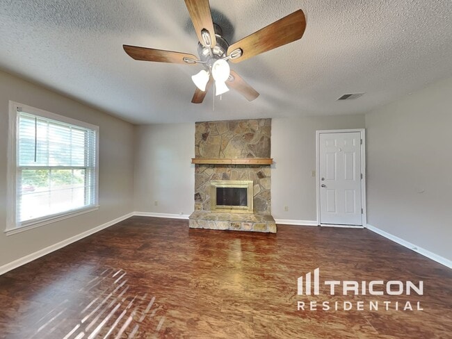 389 Hillridge Dr in Lawrenceville, GA - Building Photo - Building Photo