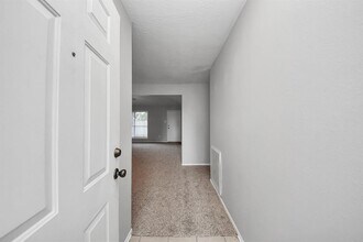 2318 Hearne Dr in Pasadena, TX - Foto de edificio - Building Photo