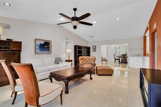 3118 W Fielder St in Tampa, FL - Building Photo - Building Photo