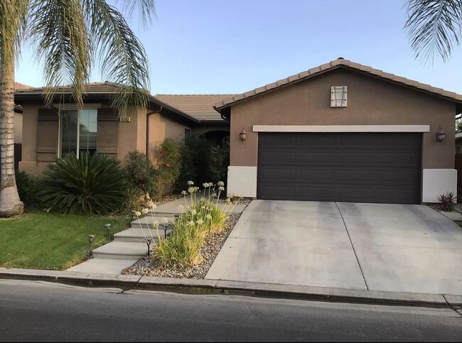 property at 11363 N Via Ventana Way