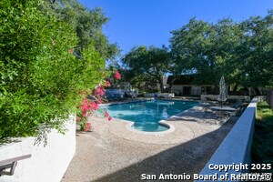 8715 Starcrest Dr in San Antonio, TX - Building Photo