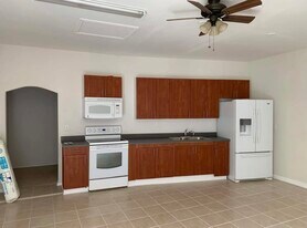 6918 Heathers Way in San Antonio, TX - Building Photo