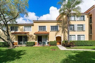 117 Yacht Club Way in Hypoluxo, FL - Building Photo - Building Photo