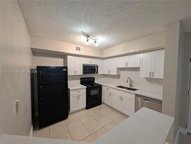 3690 N 56th Ave, Unit 903 in Hollywood, FL - Building Photo