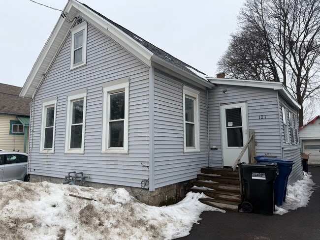 property at 121 Schiller Ave