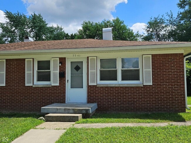 property at 5541 E 40th St