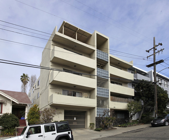 315 Hanover Ave in Oakland, CA - Building Photo - Building Photo