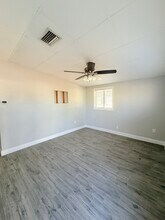 1063 Lillian St in Venice, FL - Foto de edificio - Building Photo