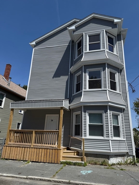 24 Myrtle St in New Bedford, MA - Building Photo - Building Photo
