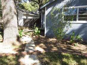 424 N Ruddell St in Denton, TX - Building Photo - Building Photo