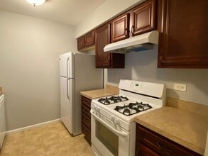 623 Robin Ct in Grayslake, IL - Building Photo - Building Photo