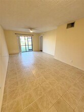 21904 Lake Forest Cir in Boca Raton, FL - Building Photo - Building Photo