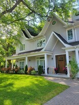 3101 Sprucewood Rd in Wilmette, IL - Building Photo