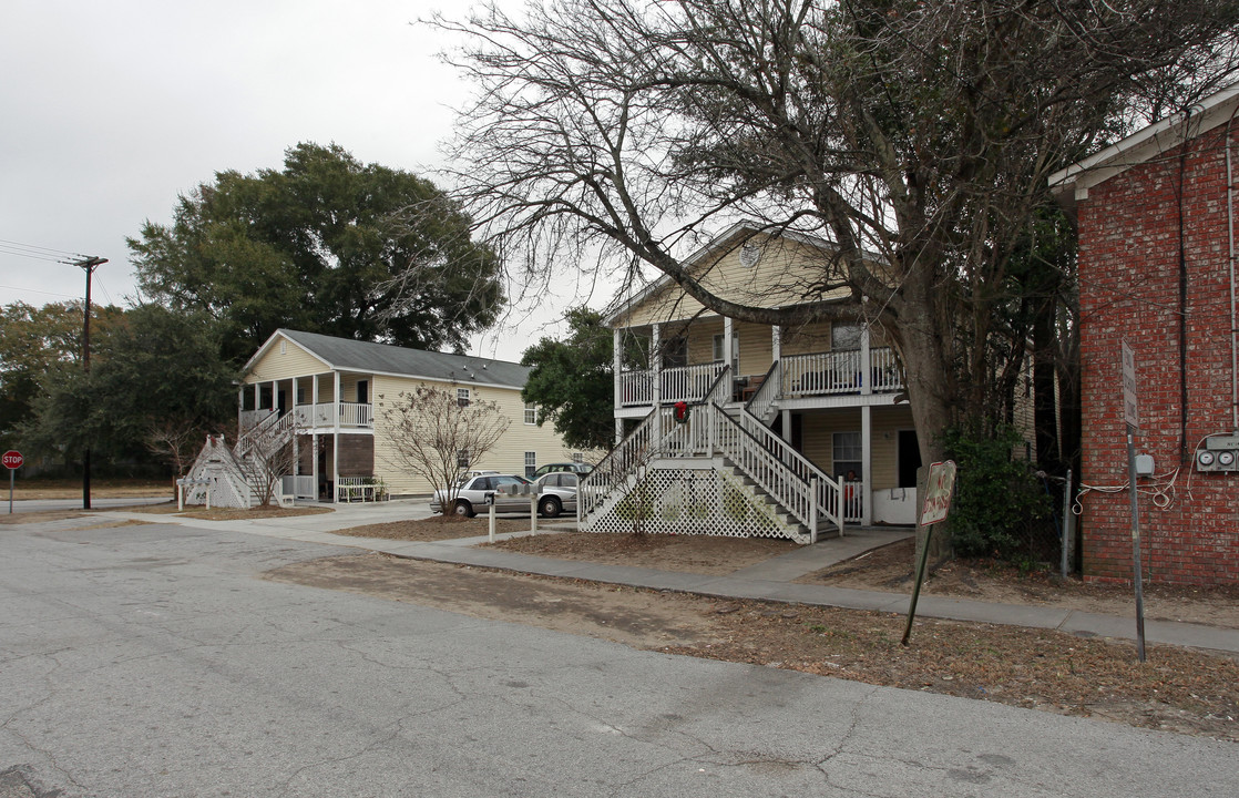 1901 Success St in North Charleston, SC - Building Photo