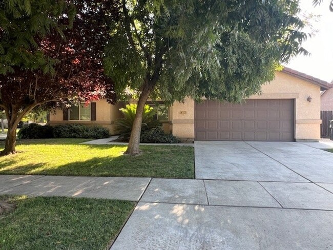 property at 4102 S Kent St