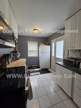 3300 Lincoln St NE in Minneapolis, MN - Building Photo - Building Photo