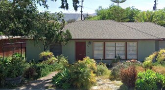 361 La Canada Dr in San Luis Obispo, CA - Building Photo