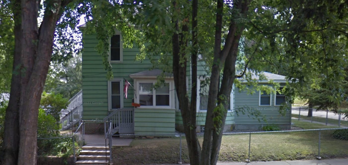 556 Rose Ave E in St. Paul, MN - Foto de edificio
