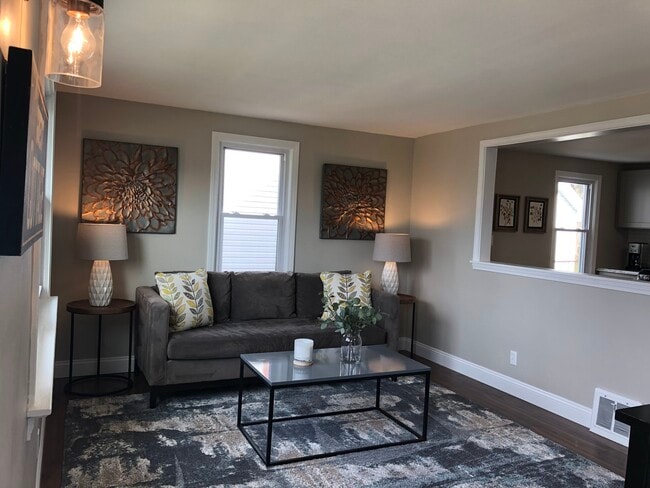 1561 W 40th St in Erie, PA - Building Photo - Building Photo