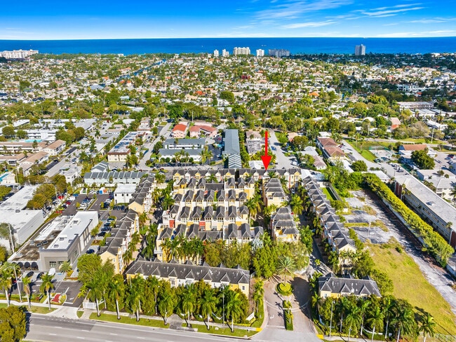 2331 Vintage Dr in Lighthouse Point, FL - Building Photo - Building Photo