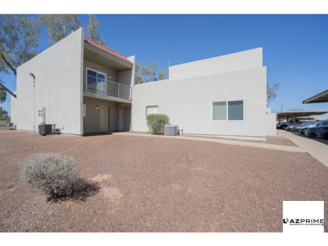 property at 2826 E Monte Cristo Ave