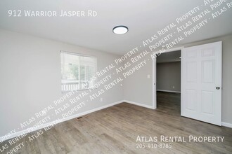 912 Warrior Jasper Rd in Warrior, AL - Building Photo - Building Photo