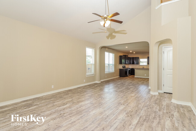 13519 Pickett Canyon in San Antonio, TX - Building Photo - Building Photo