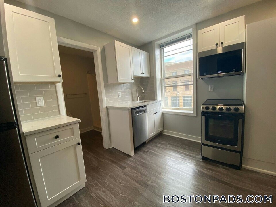 76 Franklin St in Worcester, MA - Foto de edificio